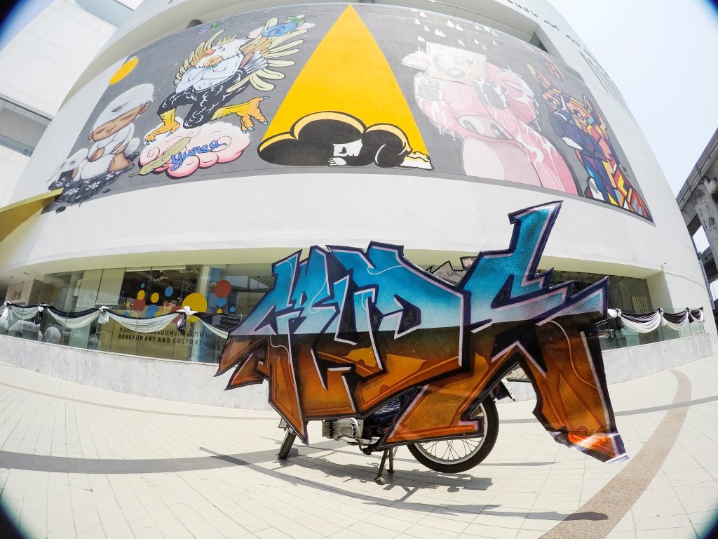 graffiti-motorbike-02